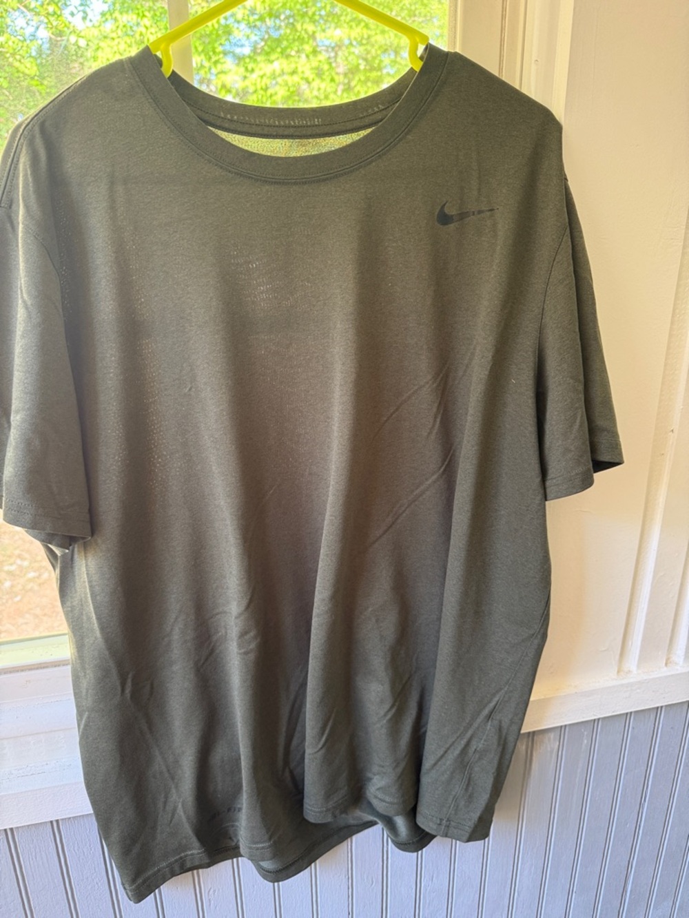 Nike Men’s Dark Olive Green Short Sleeve Athletic Tee